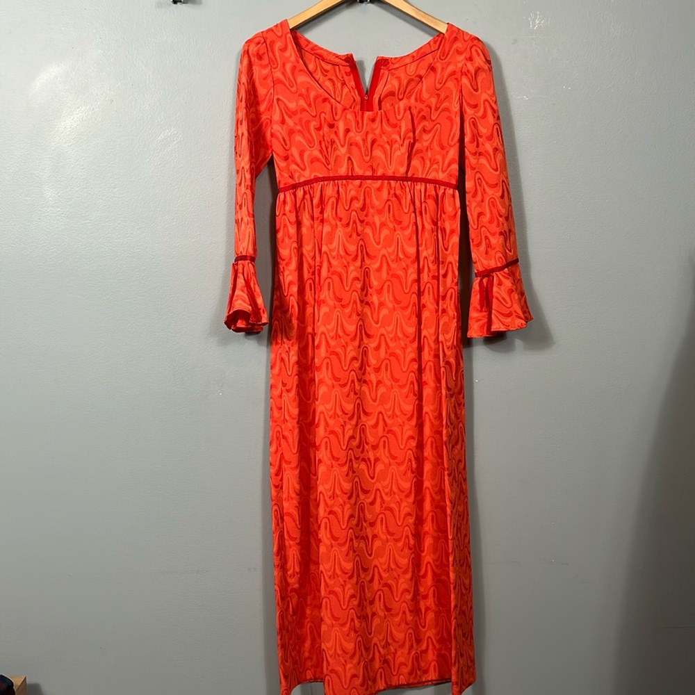 1970s empire waist silhouette Reddish Orange Maxi dress size Small- see measure